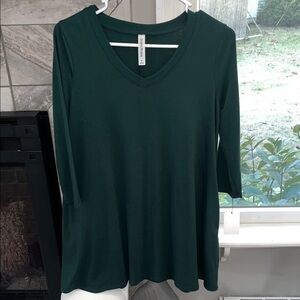 Zenana Outfitters Deep Green V-Neck Long Sleeve Tunic with Pockets